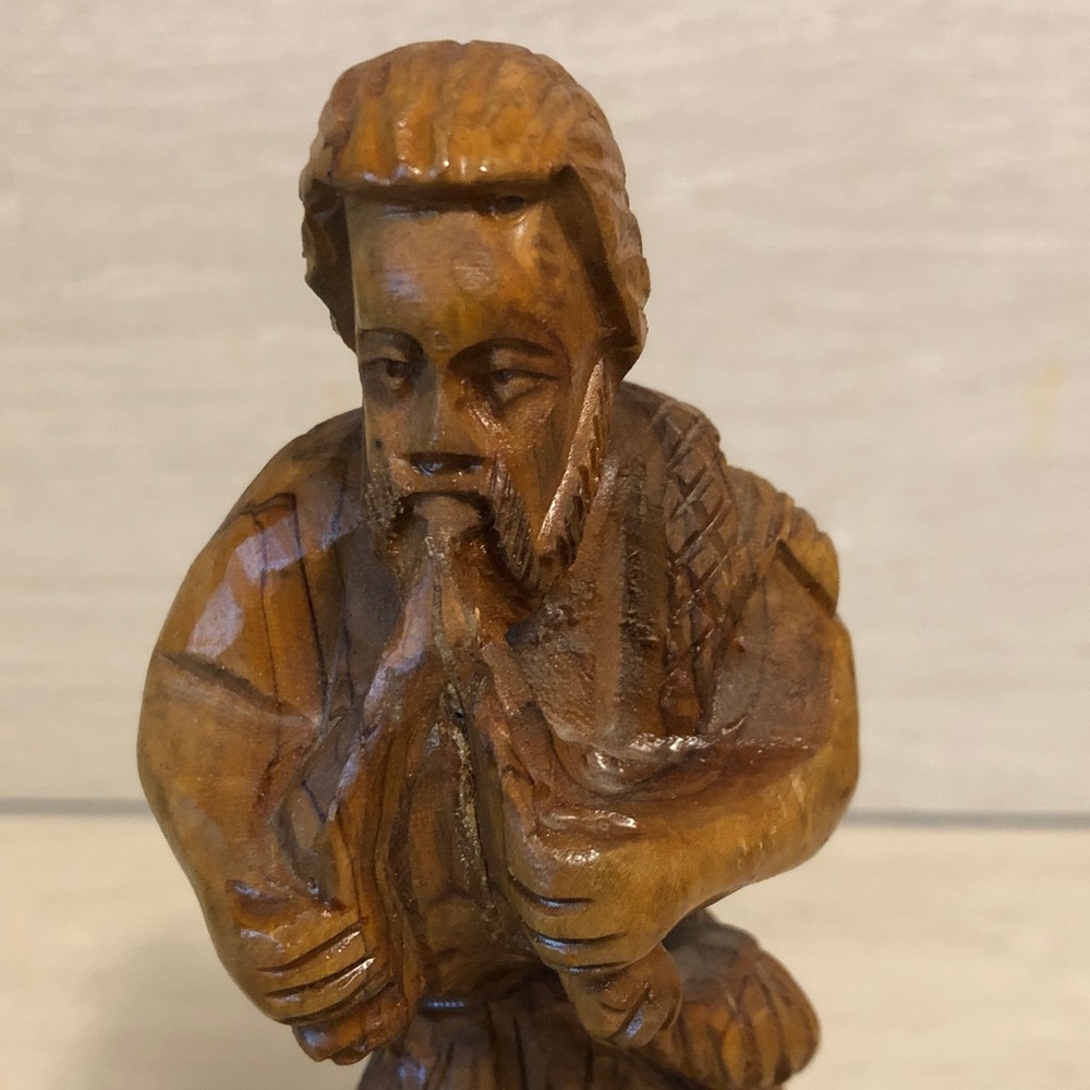 Vintage Hand Carved Wood Statue Of Highlander Man Playing Bagpipes